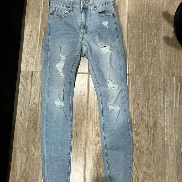 Clothing - Picture 9 of 16